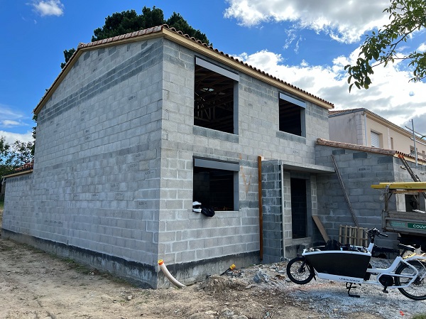 ISOLATION PAR L'EXTERIEUR D'UNE MAISON NEUVE A REZE