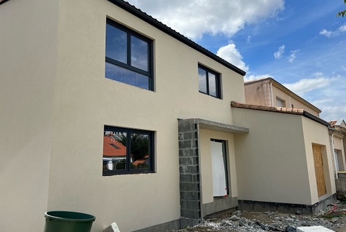 ISOLATION PAR L'EXTERIEUR D'UNE MAISON NEUVE A REZE (44)
