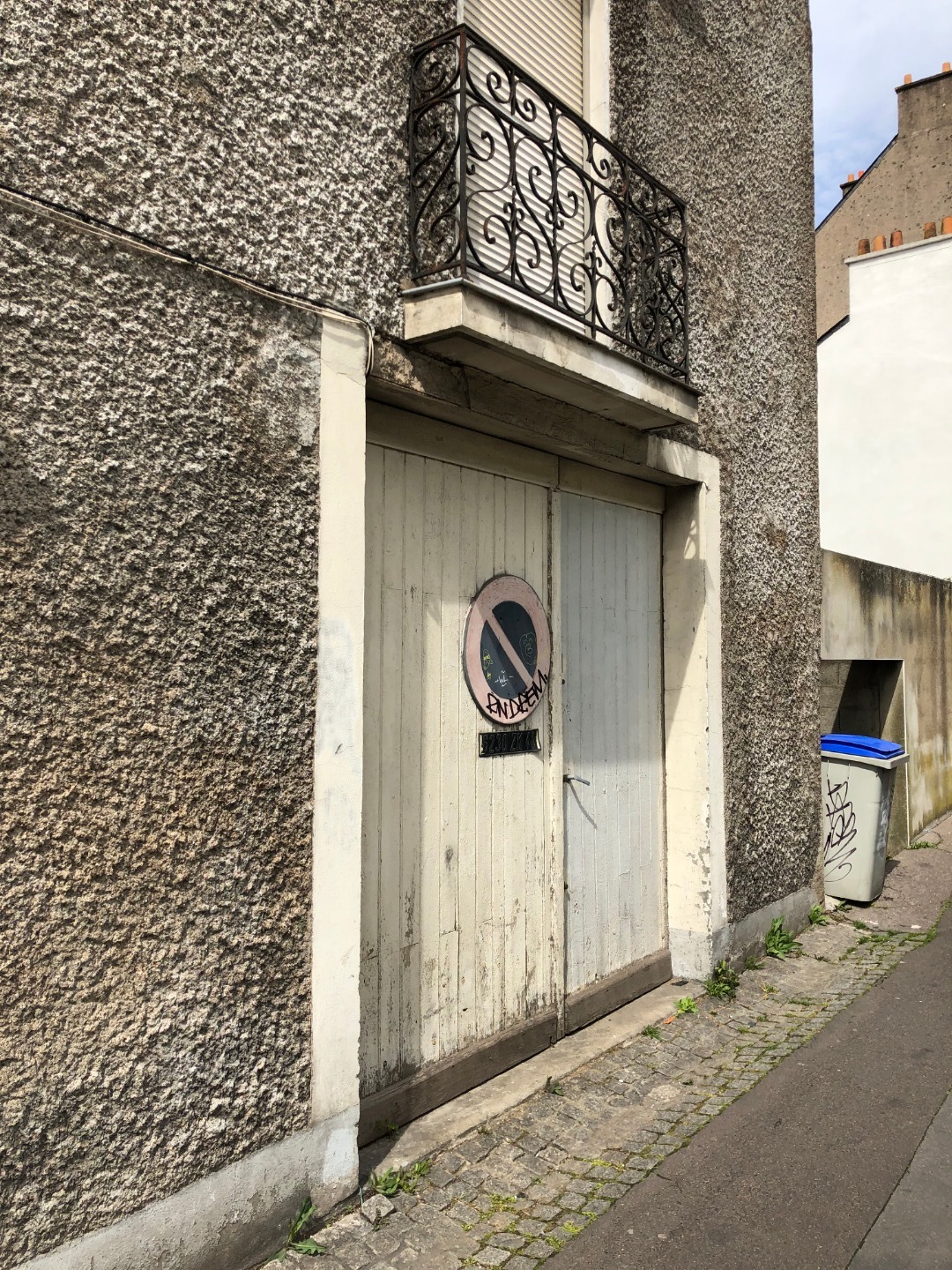 Restauration de façade à la chaux et aux pierres de tuffeau